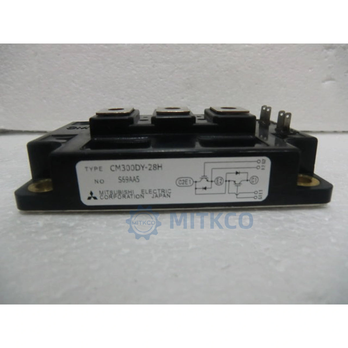 CM300DY-28H Mitsubishi 300A 1400V Dual IGBT Module Half Bridge