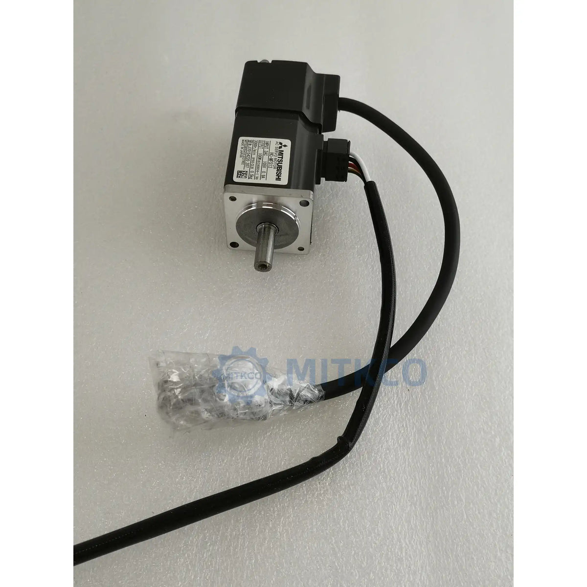 HC-MFS13 Mitsubishi AC Servo Motor 100W 3000RPM 17-Bit Encoder