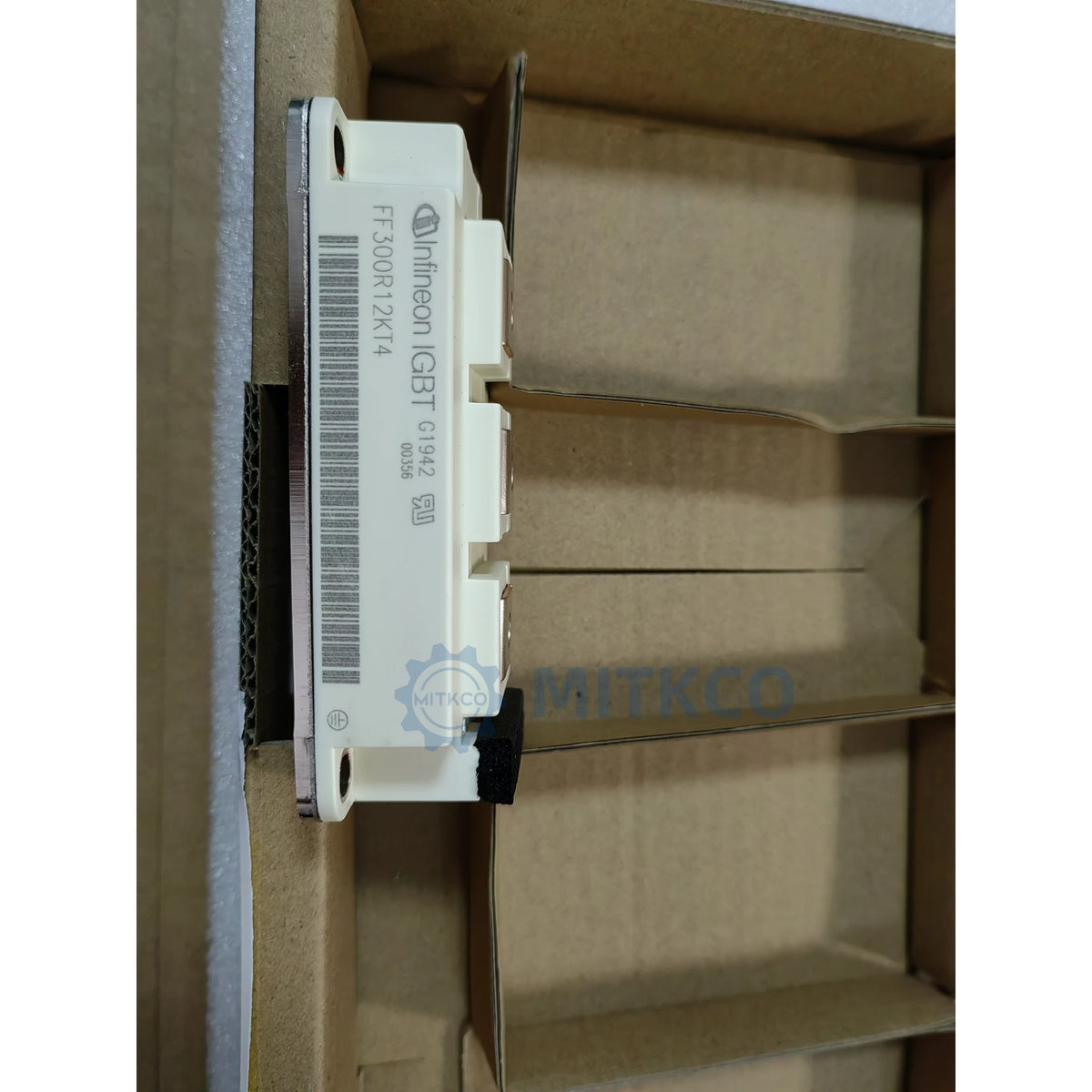 FF300R12KT4 Infineon 450A 1200V IGBT Module 62mm C-Series
