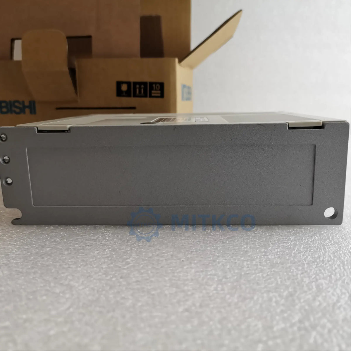 MDS-B-SVJ2-04 Mitsubishi AC Servo Drive 0.4kW 200V