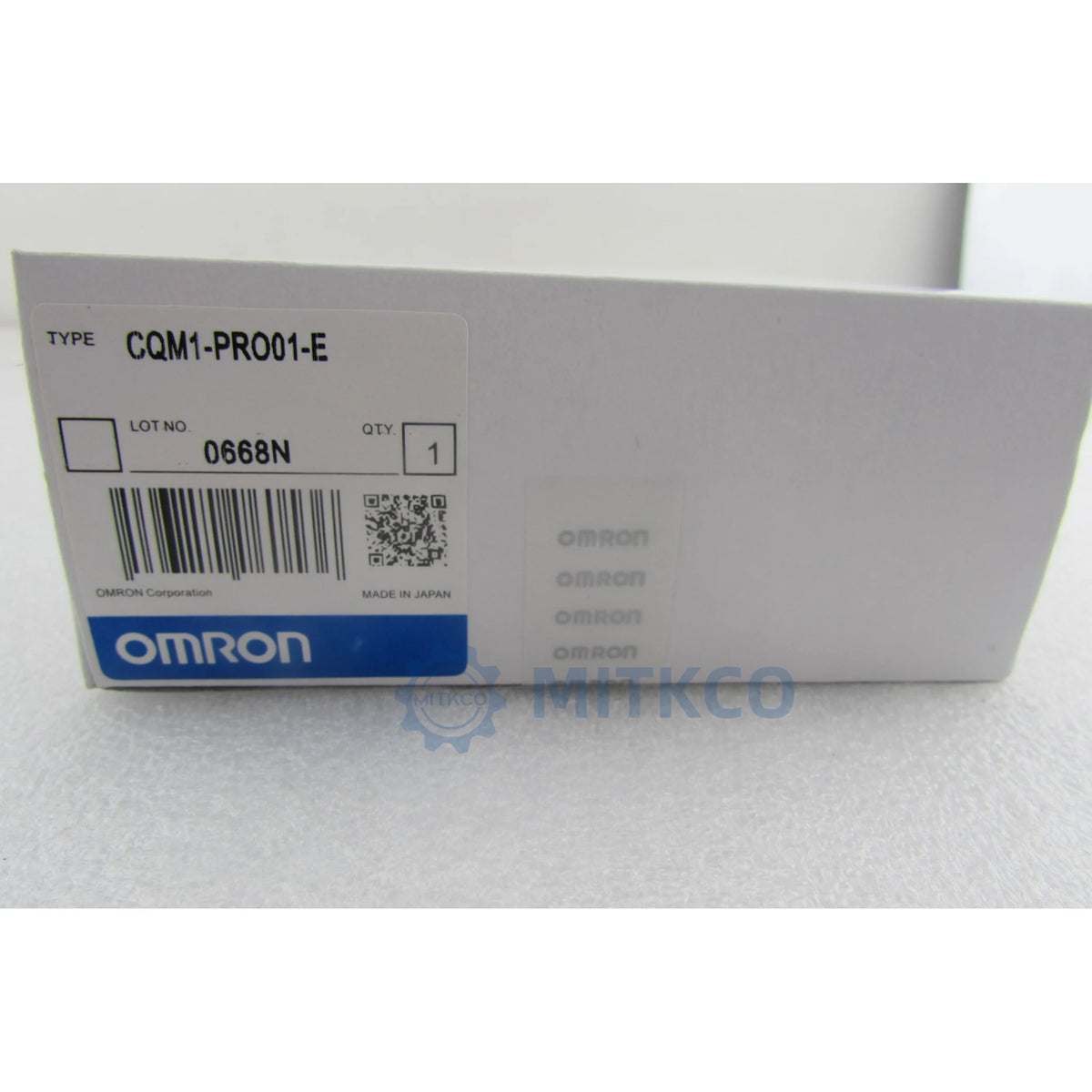 CQM1-PRO01-E OMRON Handheld Programming Console LCD 2m Cable