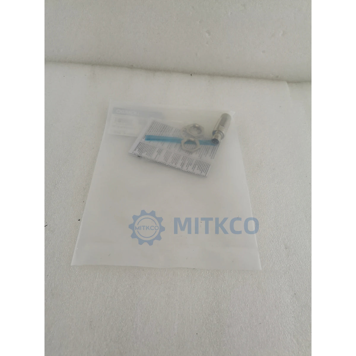E2E-X10MF1-M1 OMRON Inductive Proximity Sensor M18 10mm PNP