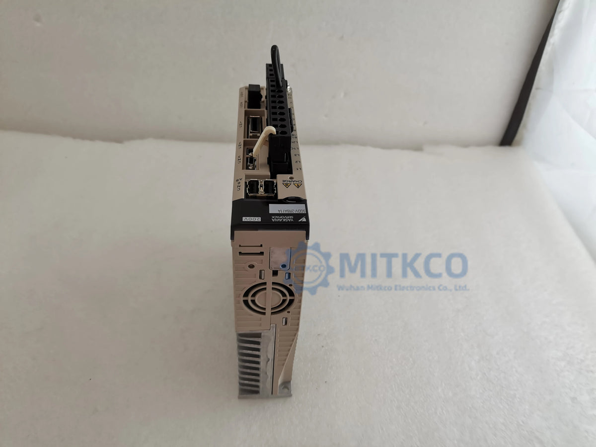 SGDV-2R8A11A Yaskawa Servo Drive