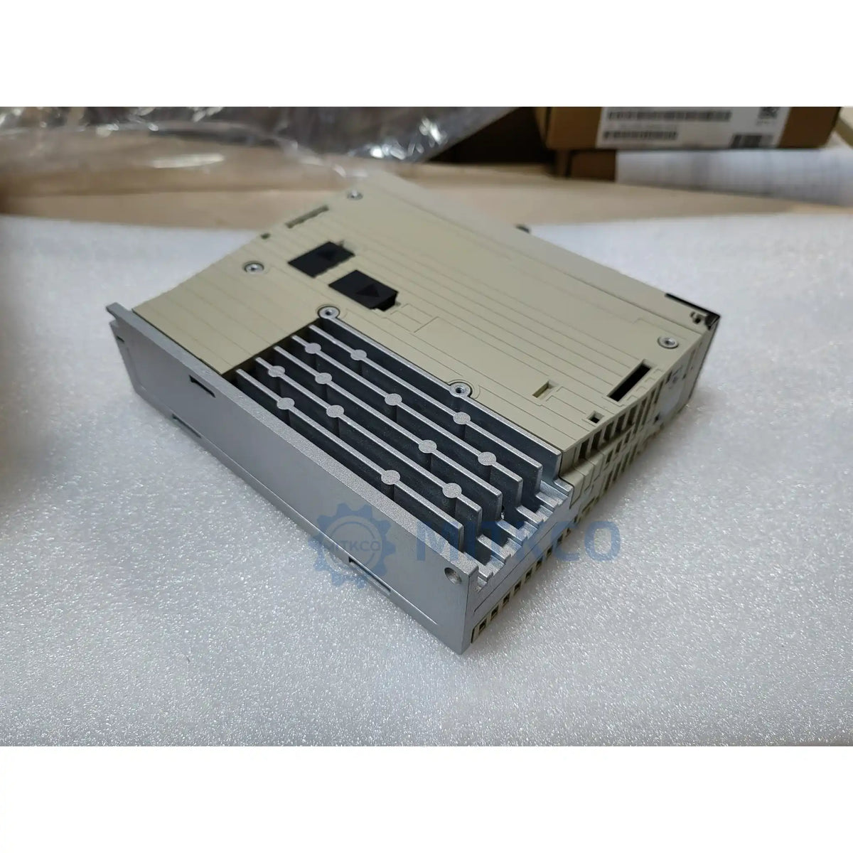 SGDV-1R6A11B Yaskawa Servo Drive 200W MECHATROLINK-II