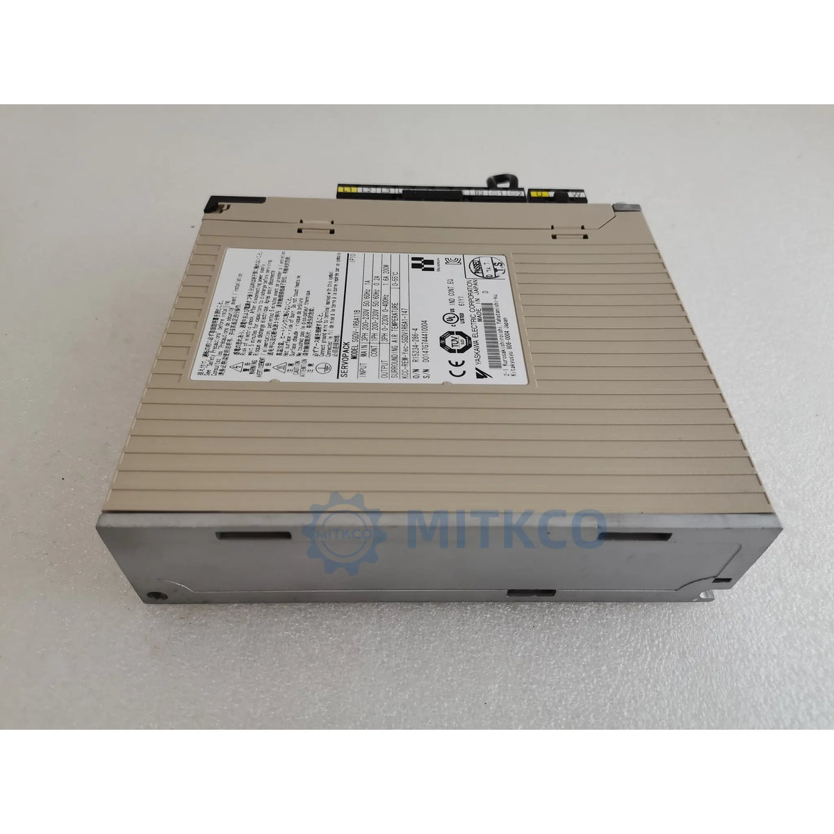 SGDV-1R6A11B Yaskawa Servo Drive 200W MECHATROLINK-II