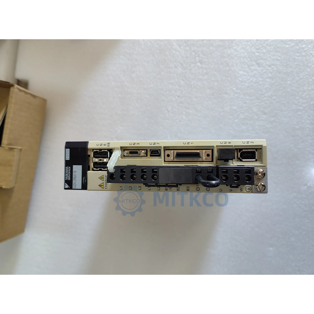 SGDV-2R8A11B Yaskawa Servo Drive 400W MECHATROLINK-II