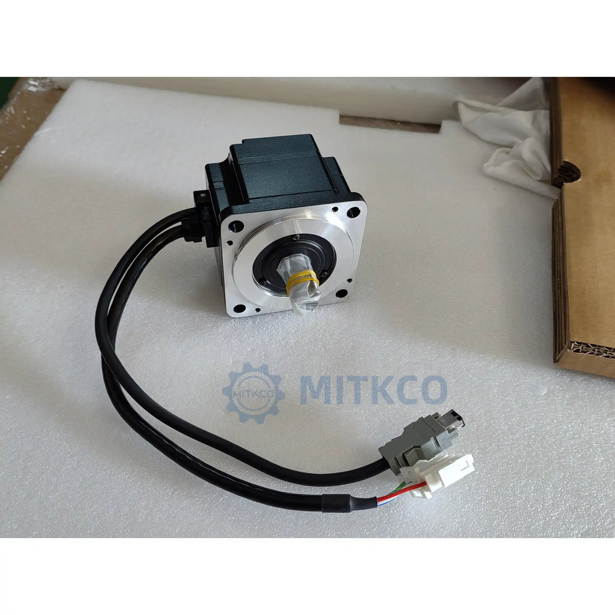 SGMPH-02DAA-YG12 Yaskawa Servo Motor 200W 400V
