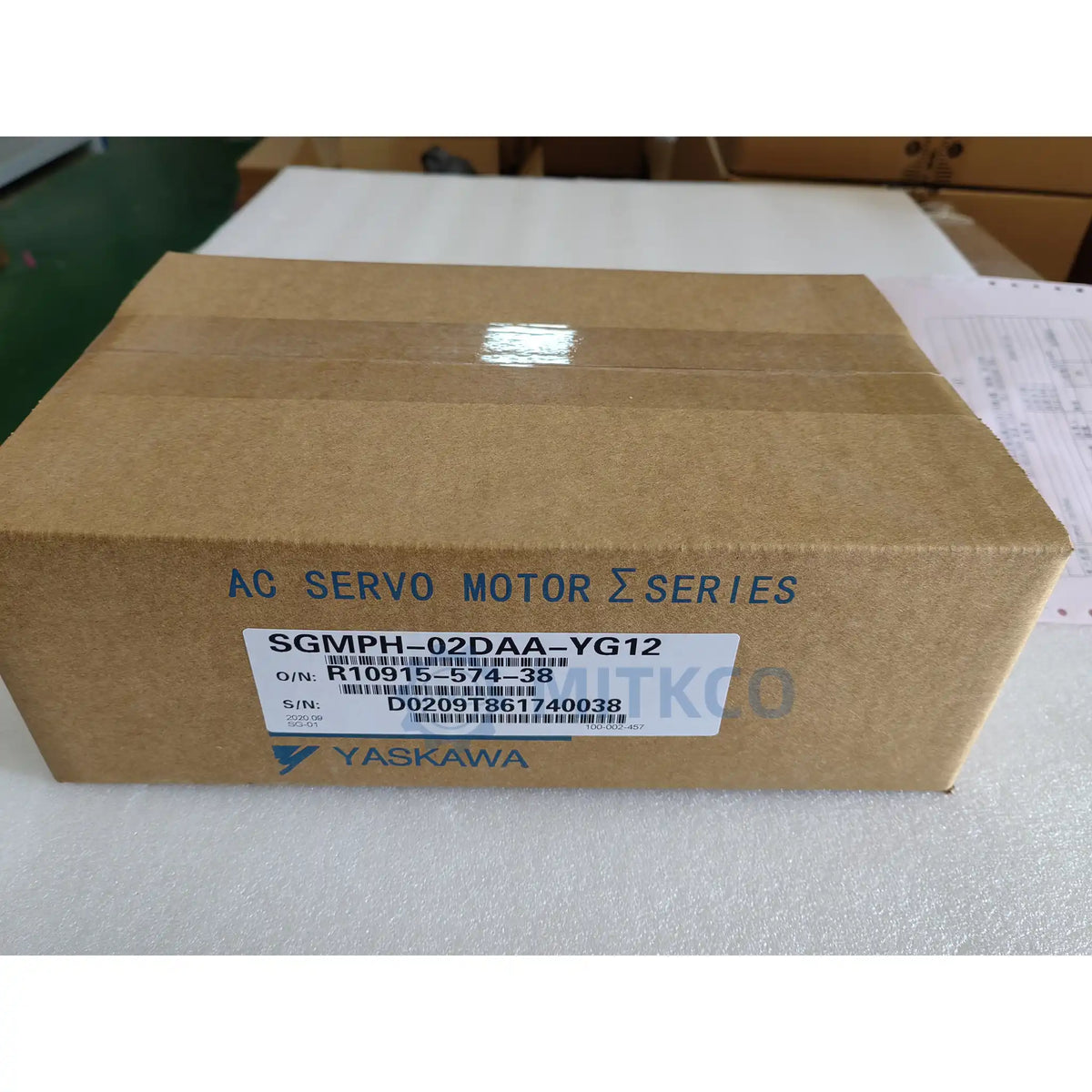 SGMPH-02DAA-YG12 Yaskawa Servo Motor 200W 400V
