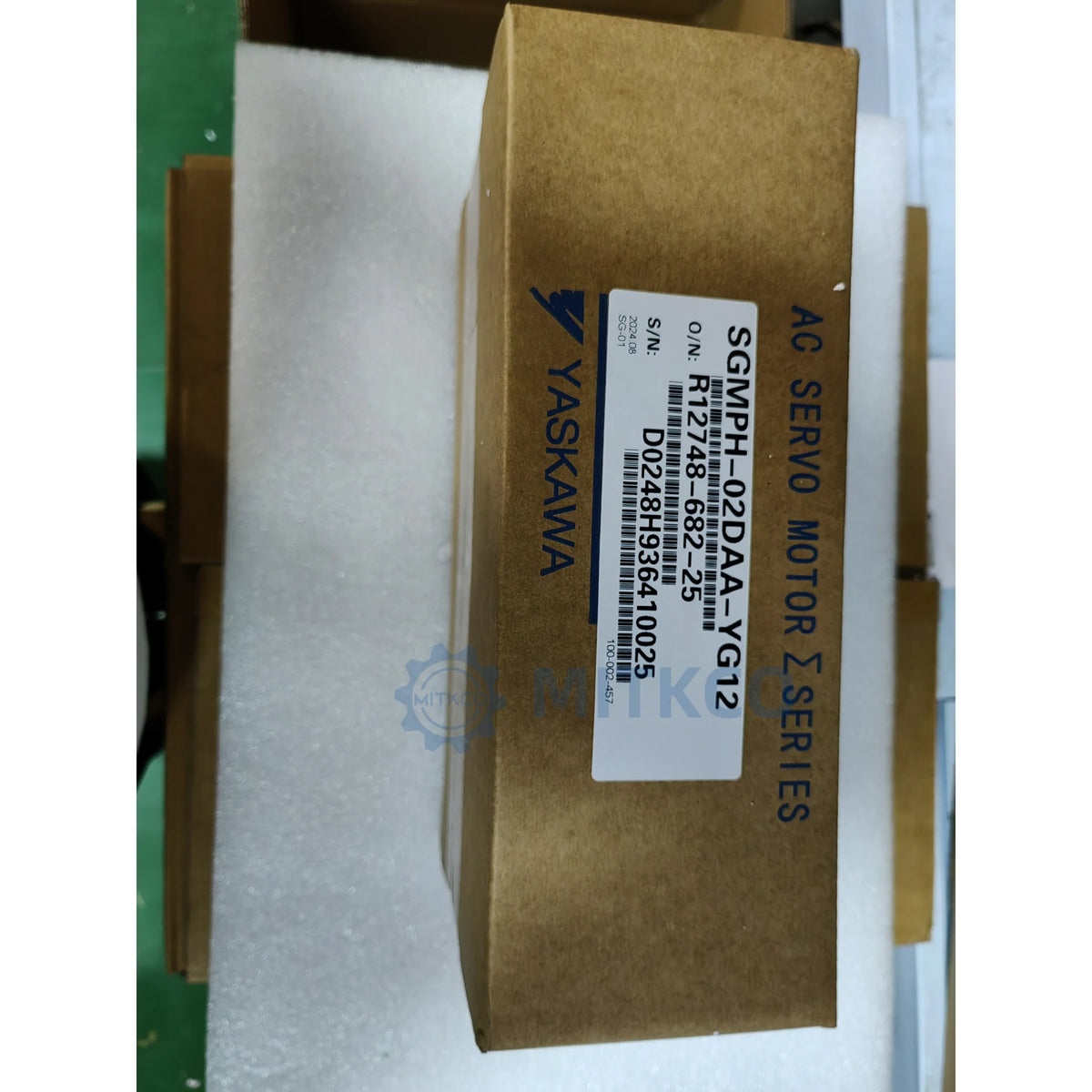 SGMPH-02DAA-YG12 Yaskawa Servo Motor 200W 400V