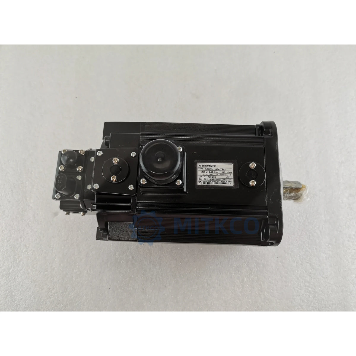SGMRS-13A2AYRA1 Yaskawa Servo Motor 1.3kW 1500RPM