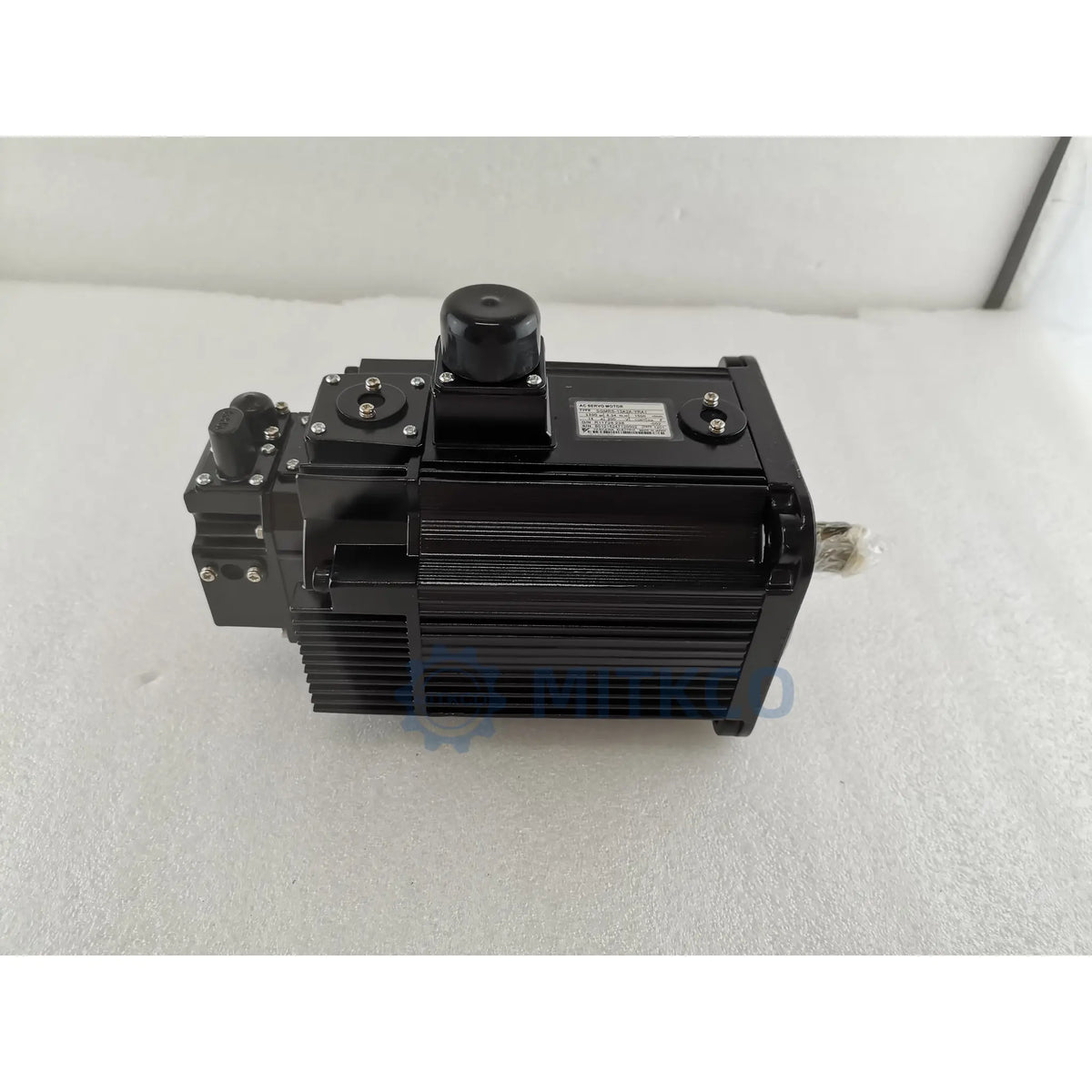 SGMRS-13A2AYRA1 Yaskawa Servo Motor 1.3kW 1500RPM